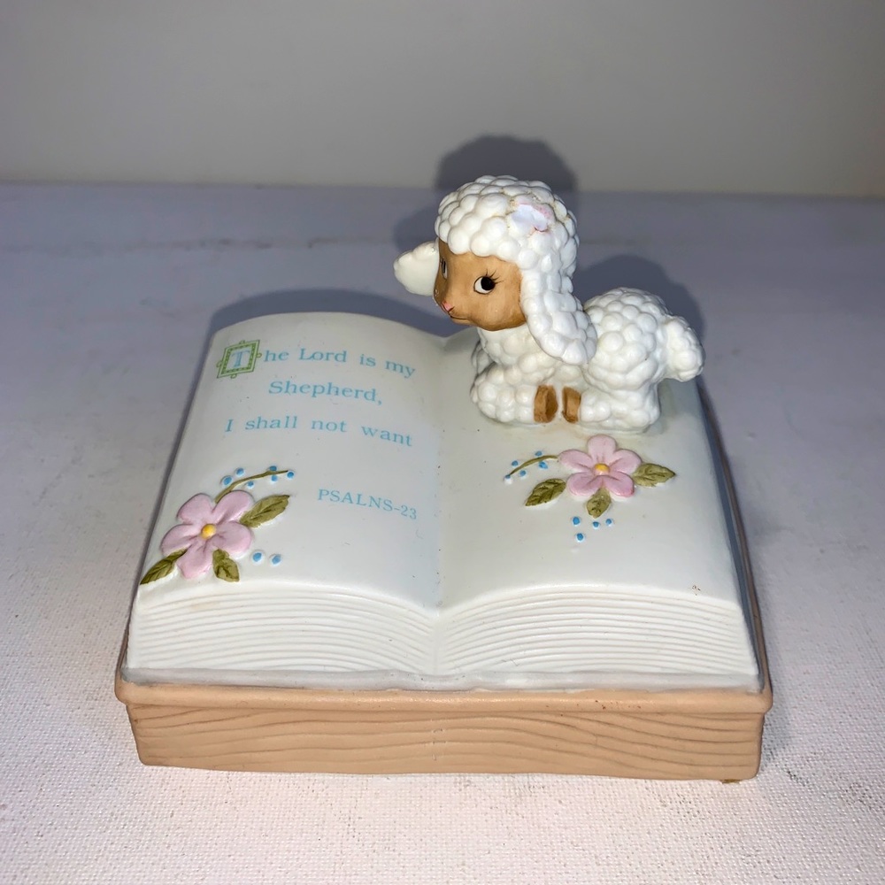 Enesco Music Figurine “Jesus Loves Me” Lamb on Bible